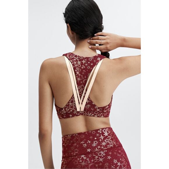 Fabletics Boost Medium Impact Sports Bra stardust gold Athleisure Workout - Picture 2 of 6